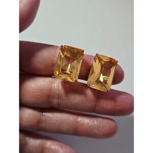 **Sale** Gold tone Tahari clip on earrings